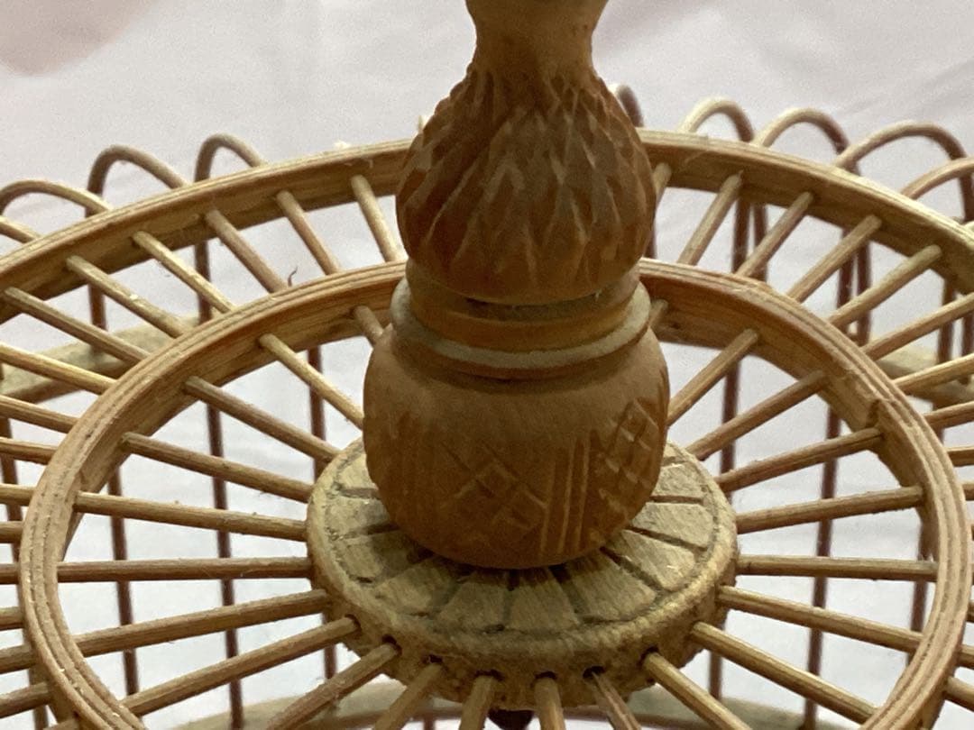 高級英国アンティーク香木鳥かごと彫刻台座　シノワズリ　ウグイス鳴きます　景徳鎮