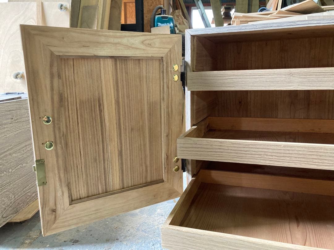 桐箪笥　着物収納　昭和レトロ