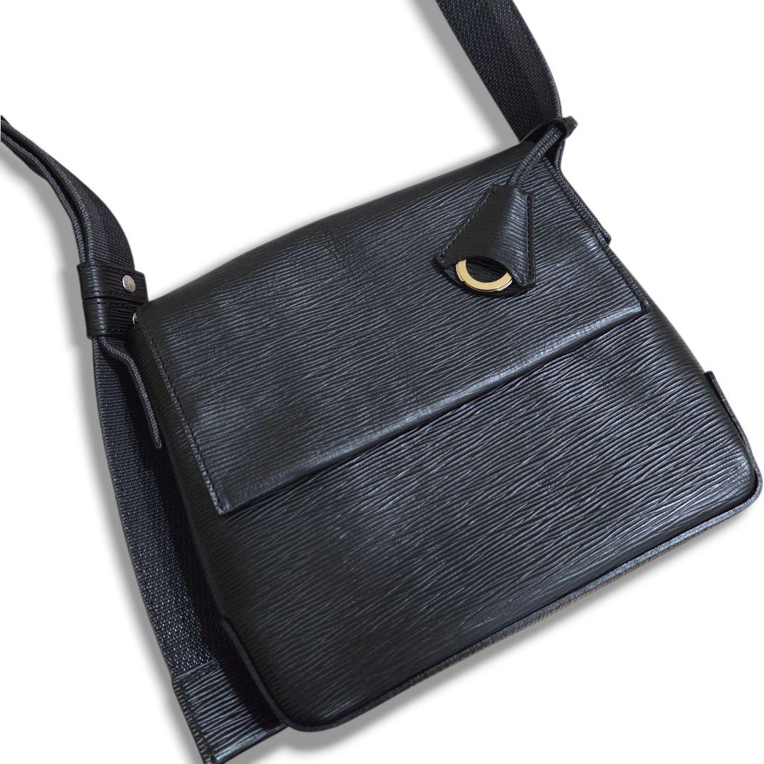 【極美品】aniary アニアリ　ウェーブレザー　ショルダーバッグ　ブラック