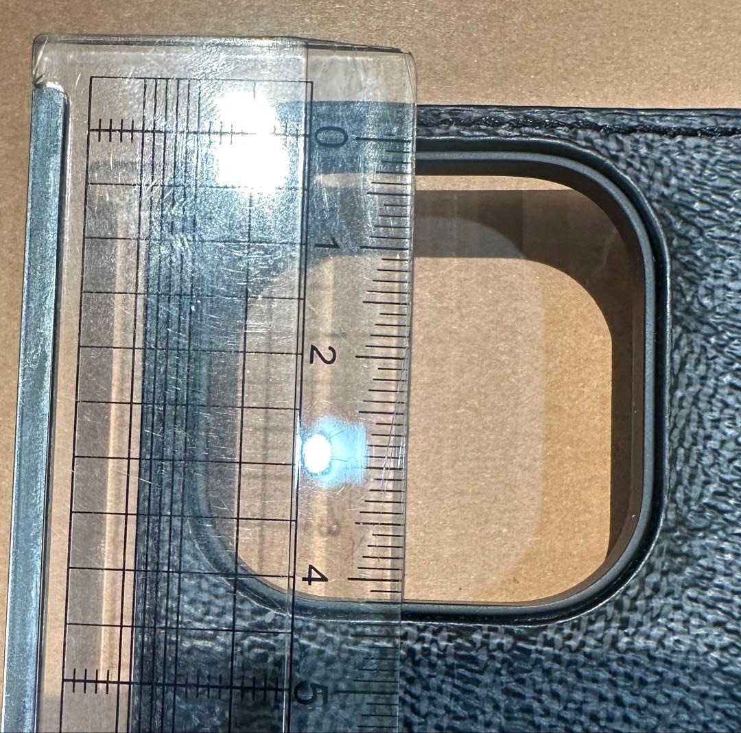 【極美品】COACH ブラックレザー手帳型iPhoneケース　6.7インチ