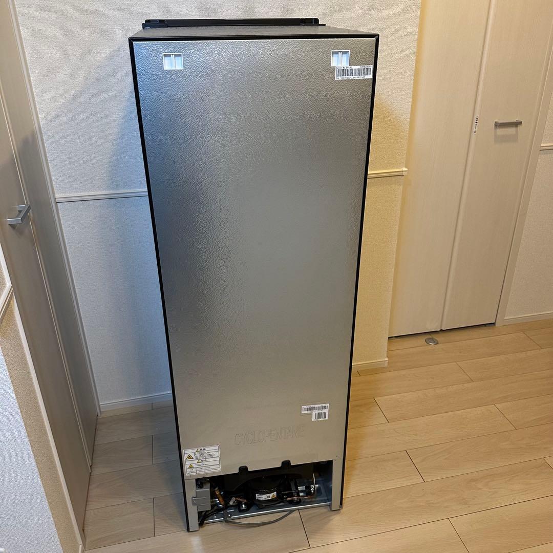 Hisense ハイセンス 冷蔵庫　HR-D1701B