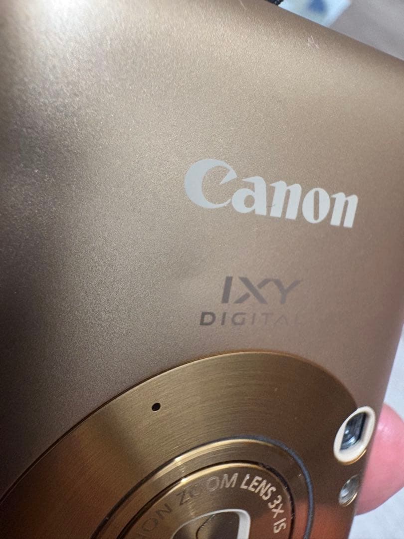 キヤノンデジカメ　Canon IXY DIGITAL 210 IS ゴールド