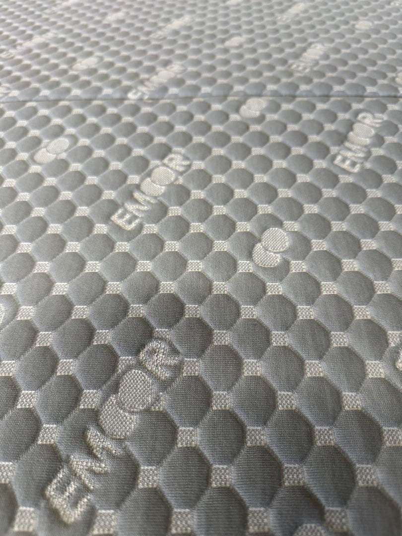 美品　EMOOR MEHOL COMPACT 折りたたみベッド マットレス