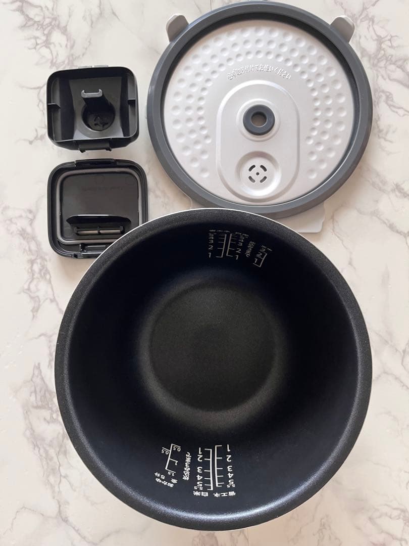 【美品】YAMAZEN山善　炊飯器5.5合IH YJN-E101 Bブラック
