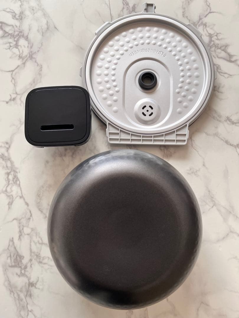 【美品】YAMAZEN山善　炊飯器5.5合IH YJN-E101 Bブラック