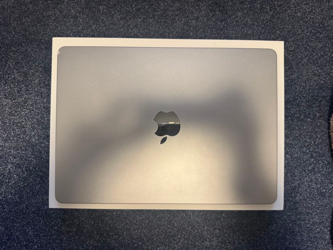 MacBook Air M2 メモリ16GB SSD256GB シルバー