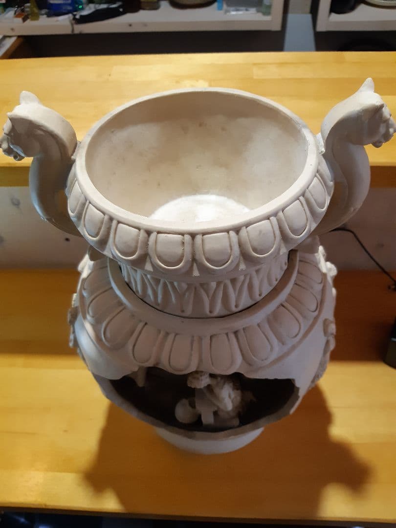 古代ローマ造形装飾壺型置物