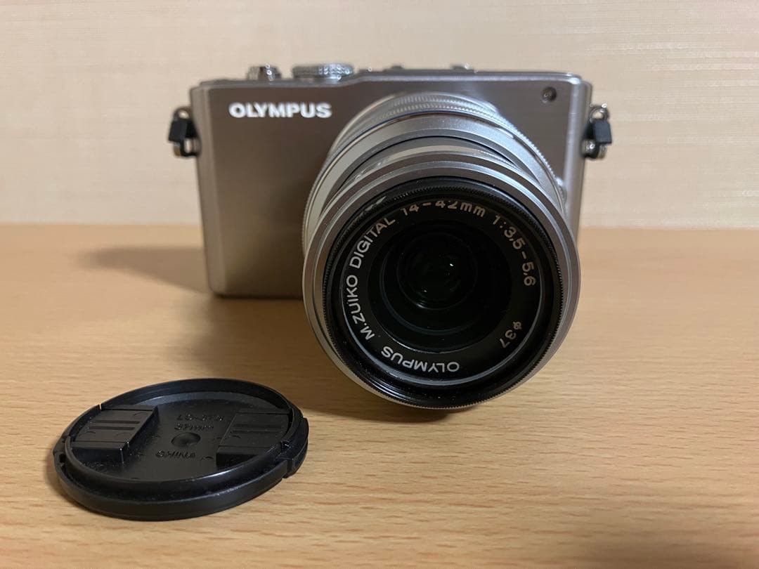 OLYMPUS PEN Lite E-PL3 ミラーレス一眼 デジカメ　シルバー