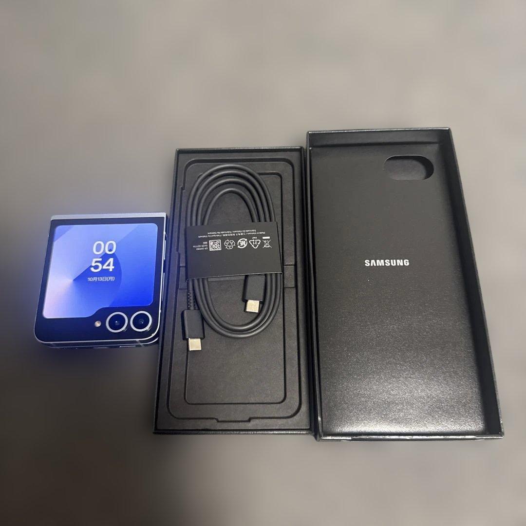 Galaxy Z Flip6 本体［au］ケース5種サービス