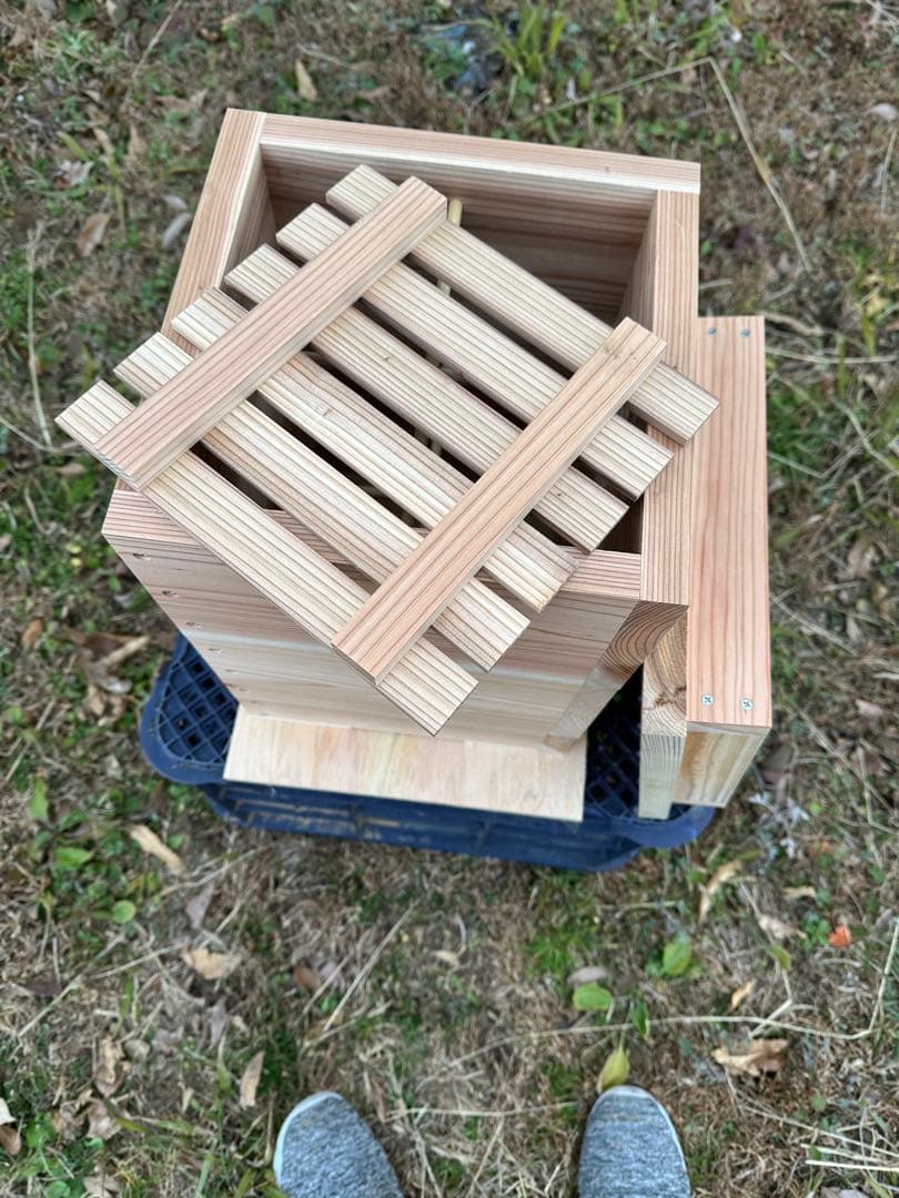日本ミツバチ重箱式巣箱　飼育捕獲用