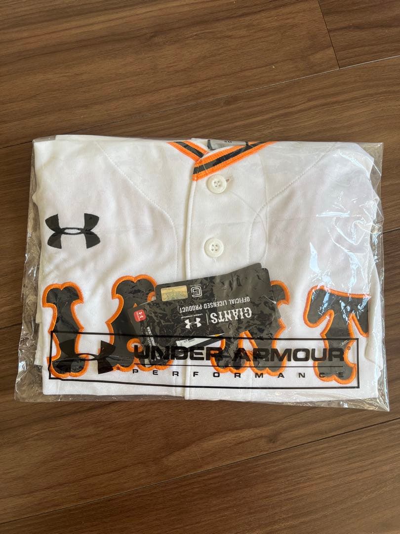 ^^ 読売ジャイアンツ ユニフォーム 坂本隼人　アンダーアーマー　未使用