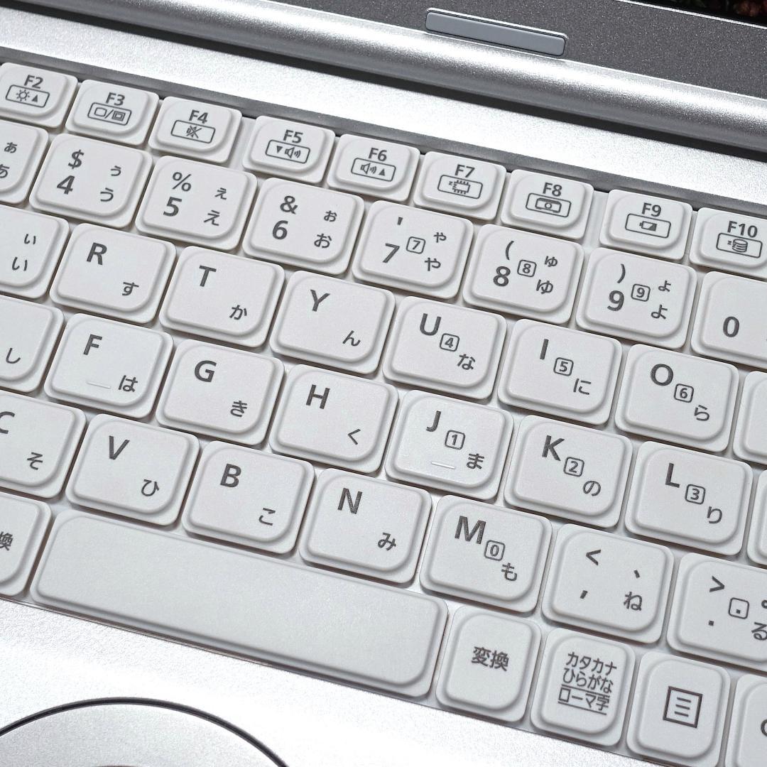 極美品のバリ速モバイル✨超高速新品ＳＳＤ５００ＧＢ＆１６ＧＢメモリ搭載✨日本製✨