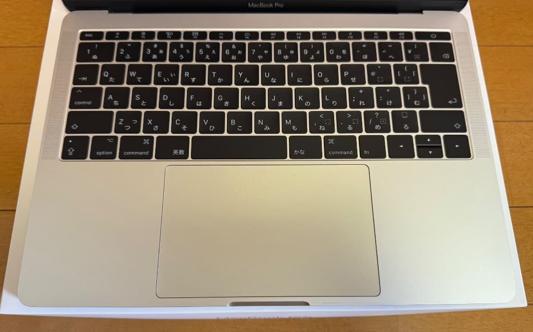 美品 - Macbook Pro 4K - Office 2024 付き