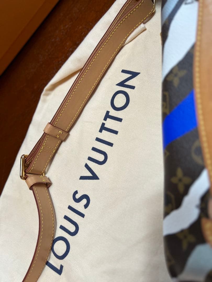 LOUIS VUITTON ボディバッグ・ウエストポーチ
