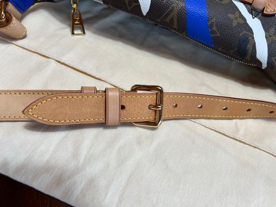 LOUIS VUITTON ボディバッグ・ウエストポーチ