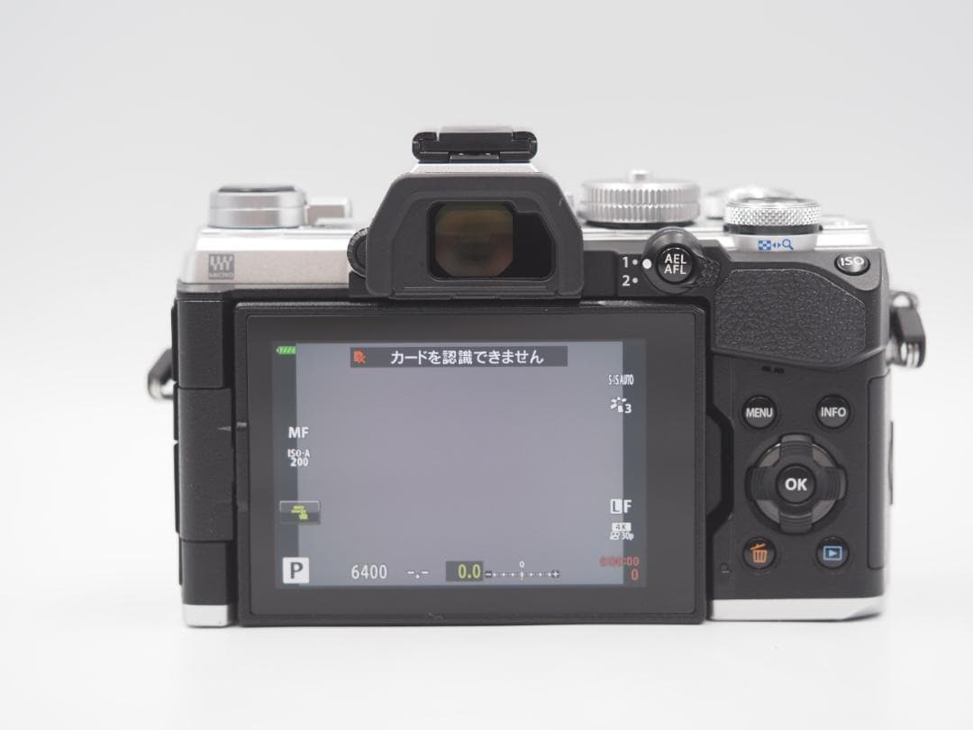 ◆値引き不可◆OLYMPUS OM-D E-M5MARKⅢ（シルバー）