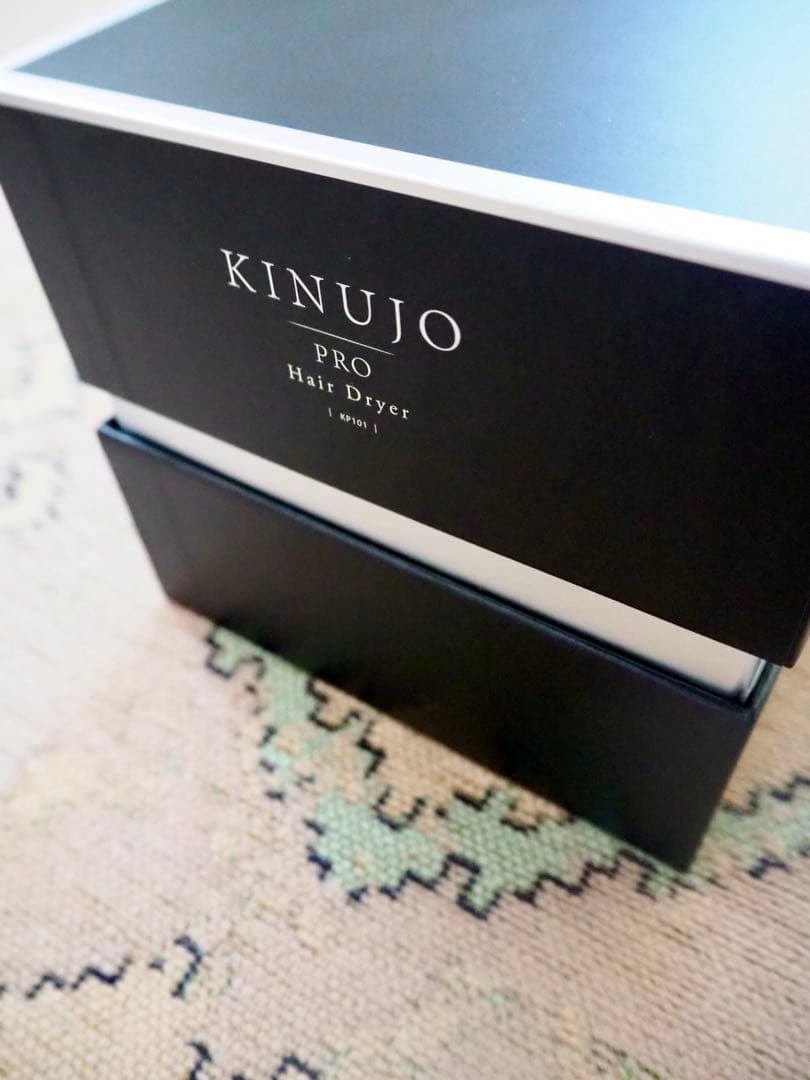 【美品】絹女 KINUJO PRO ヘアドライヤー KP101