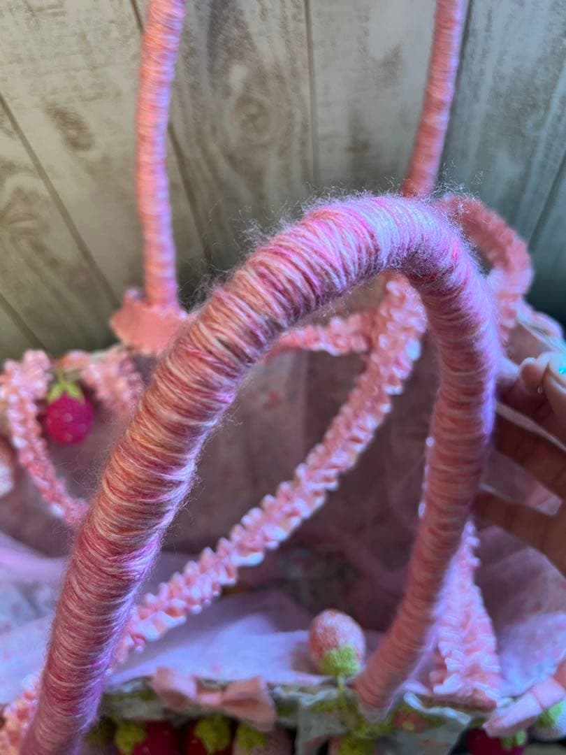 【わんこのキャリーバッグ】いちごモチーフのピンクキャリーバッグ