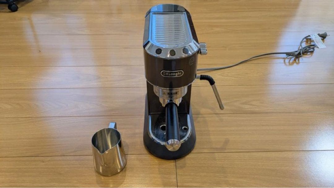 De'Longhi エスプレッソメーカー デディカ アルテ EC885J-GY