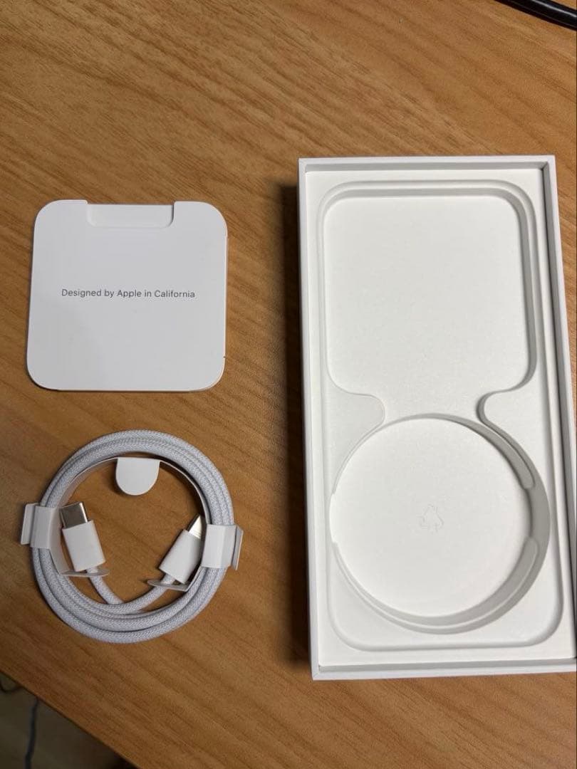 Apple iPhone 15 ブラック 本体 SIMフリー