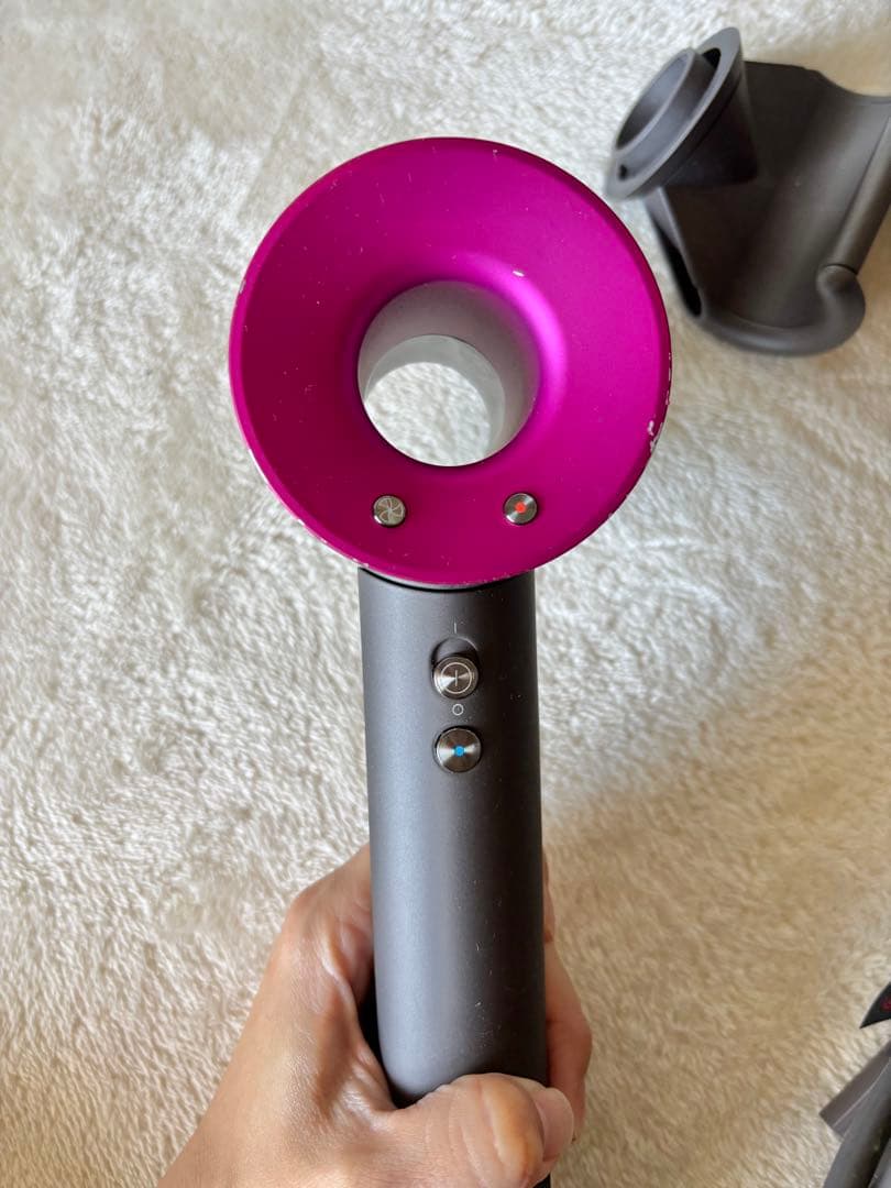 Dyson Supersonic Ionic ヘアドライヤー　ピンク
