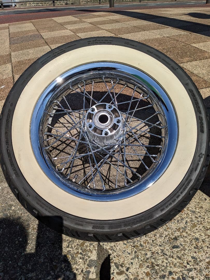 ハーレー　純正　ソフテイル ホイール　タイヤ　16インチ　リア　ホワイトリボン