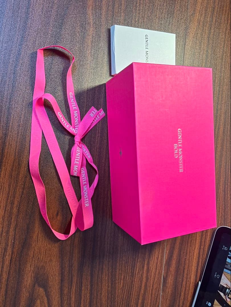 小物 Gentle monster Atomic-02