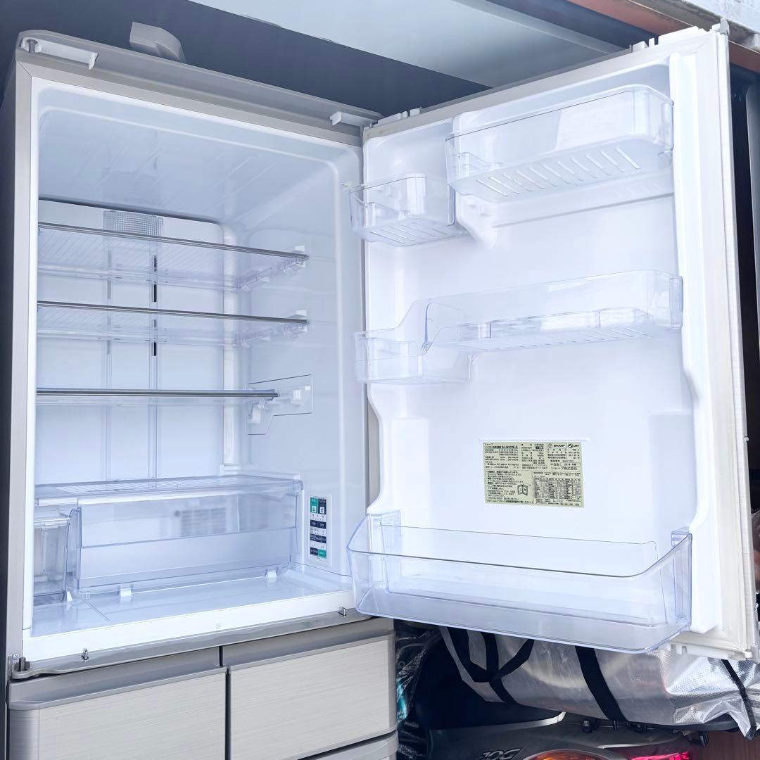 冷蔵庫　SHARP 大型　2019年製　送料設置無料
