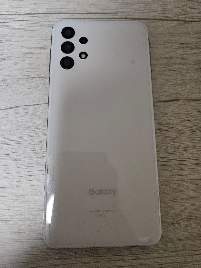 Galaxy A32 5G SCG08 ホワイト
