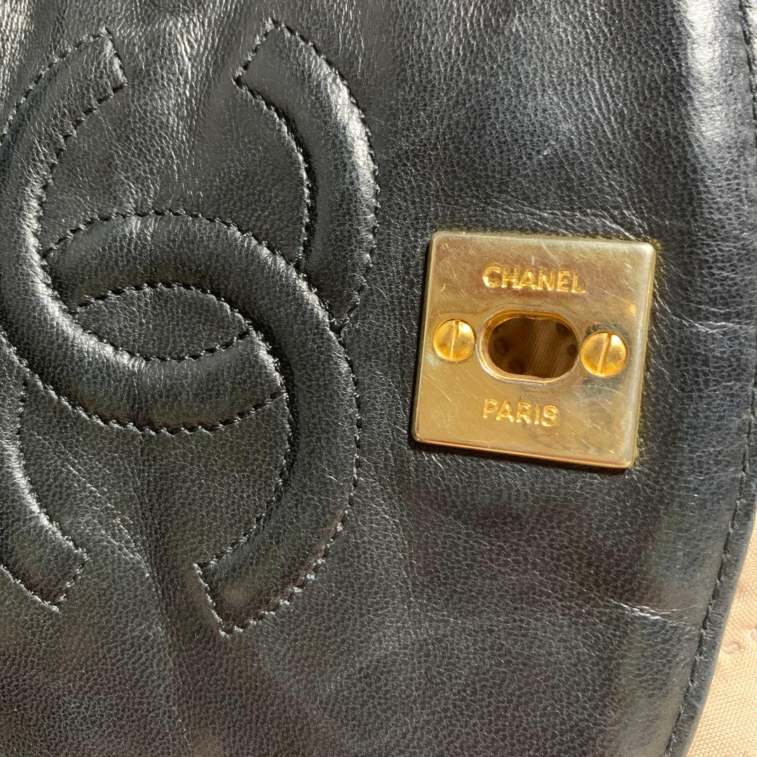 CHANELチェーンショルダーバック