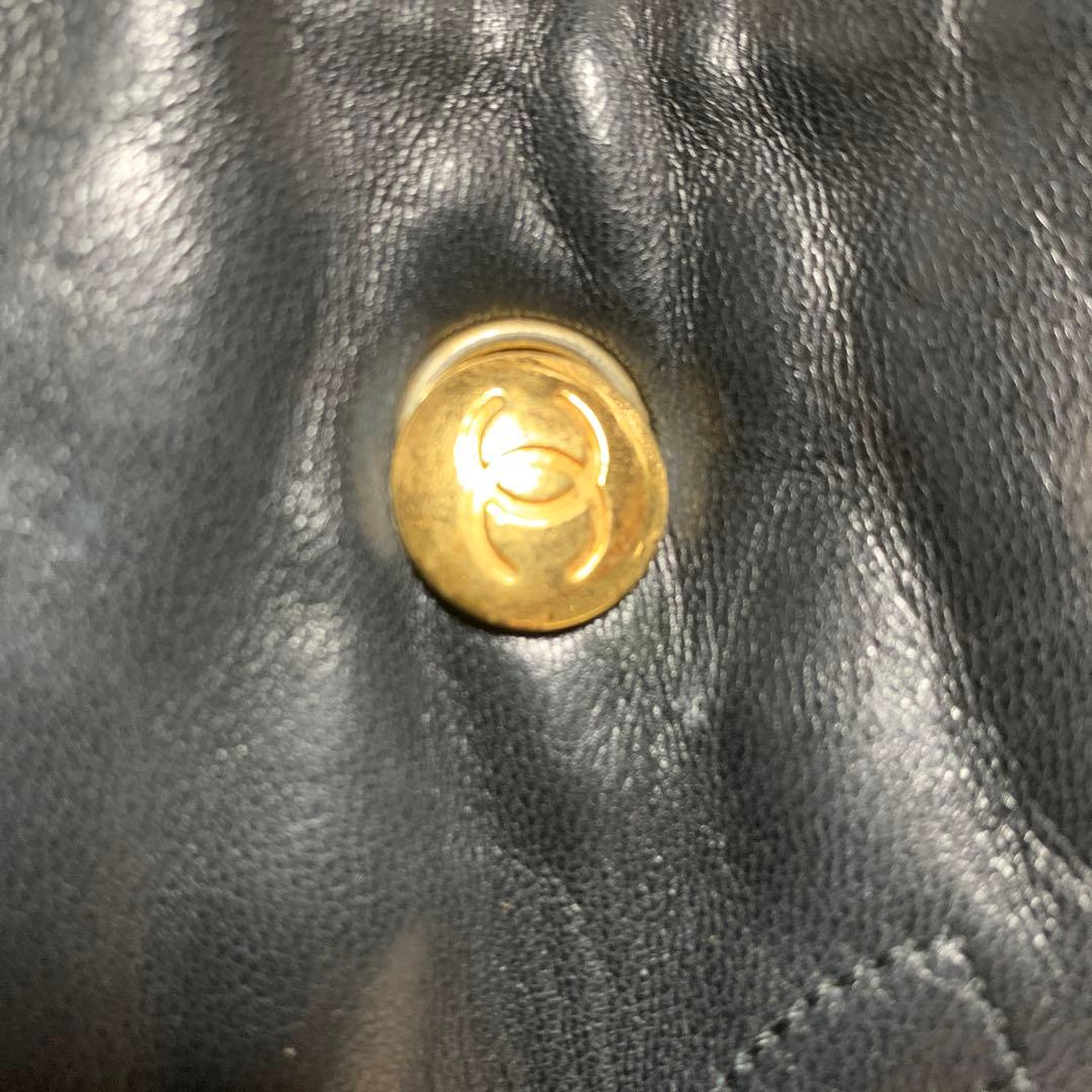 CHANELチェーンショルダーバック