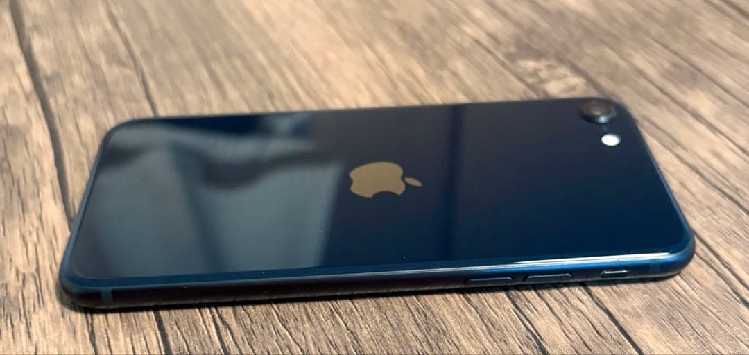 Apple iPhone SE(第3世代) 64GB