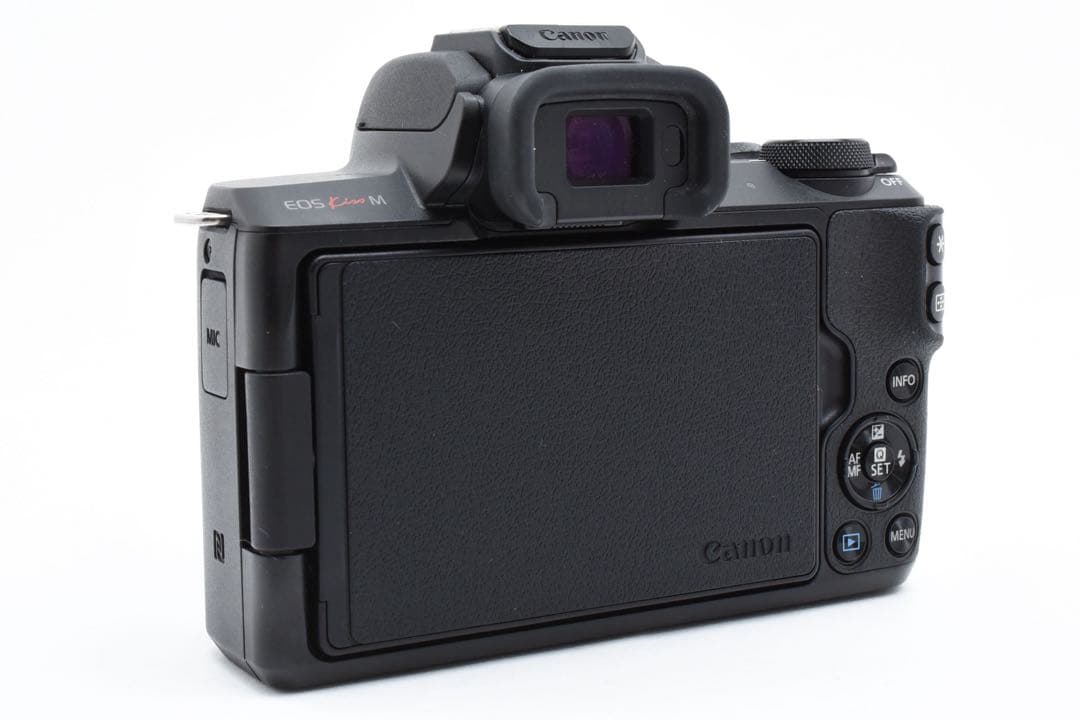 美品 Canon EOS Kiss M ミラーレス一眼カメラ Wi-Fi搭載