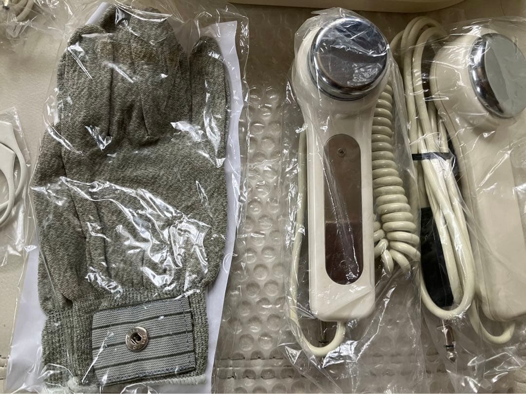 星七0707⭐︎ メ3852 ホームエステ機器　美顔器 定価150,000円