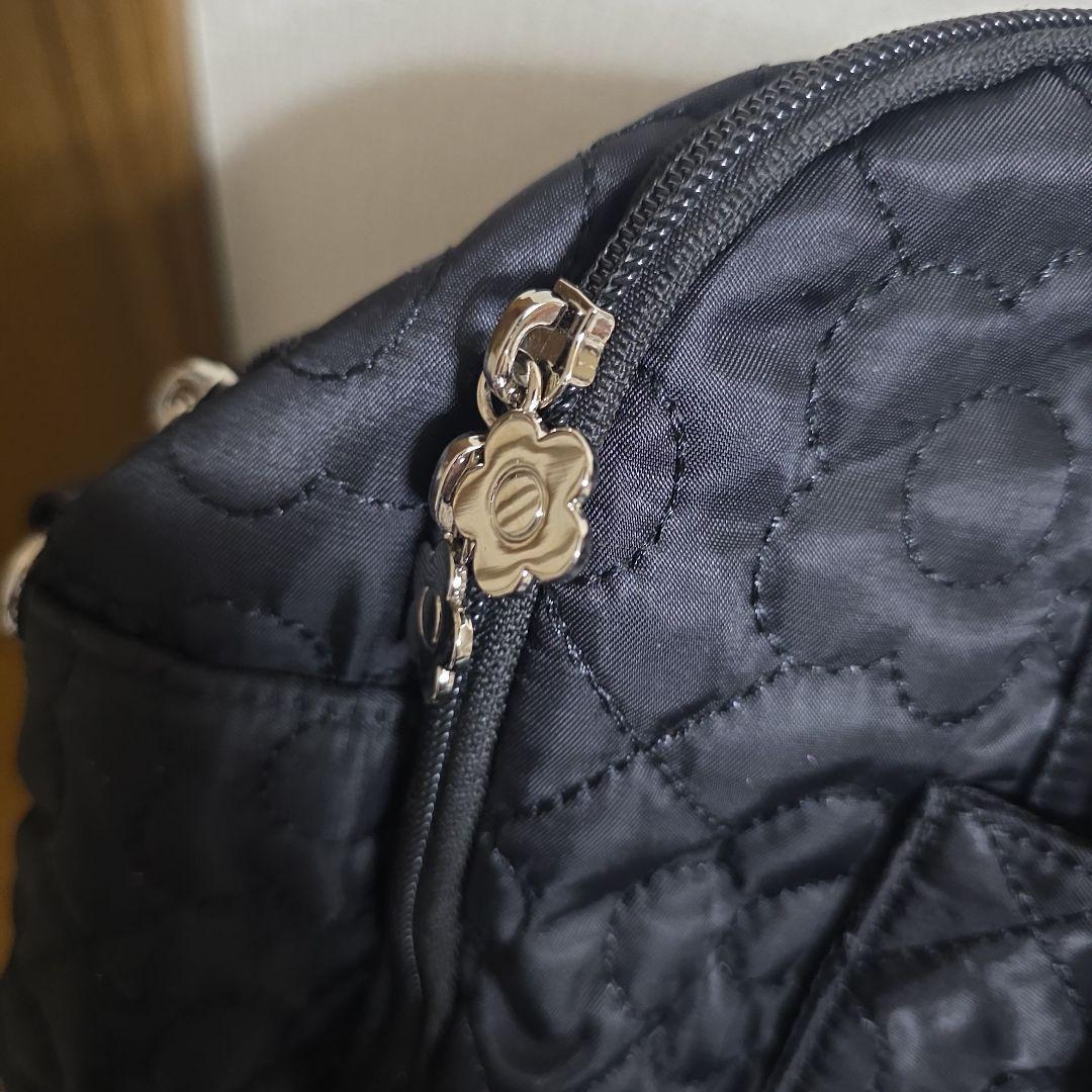 【未使用品】マリークワントデイジーキルティングショルダーバッグ 黒