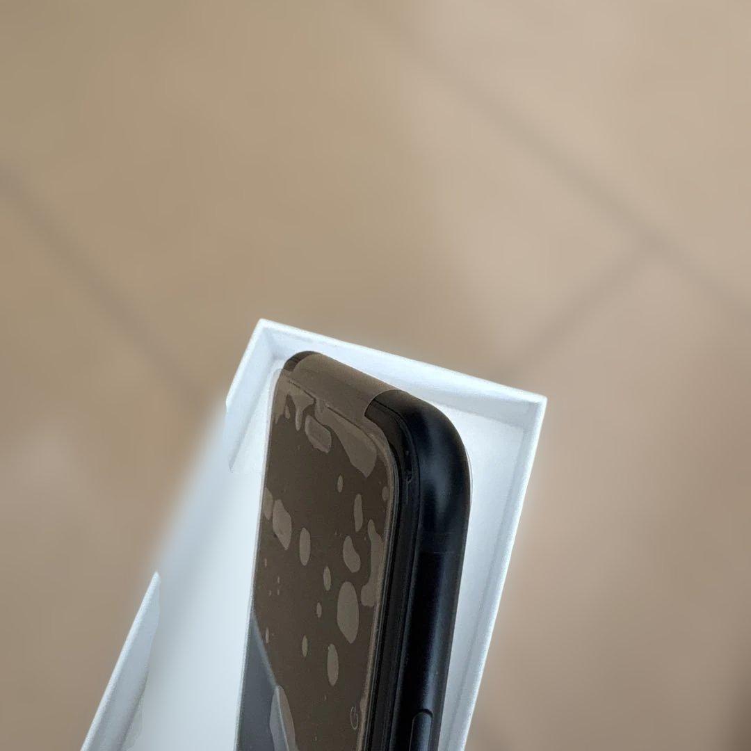 iPhone SE 第3世代 ブラック　バッテリー残量84% SIMフリー