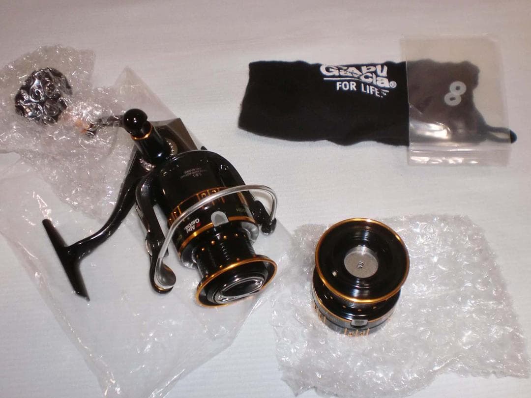 Ａｂｕ　オーシャンフィールド『３０００Ｈ／３０００ＳＨ』浅溝スプール付き　新品