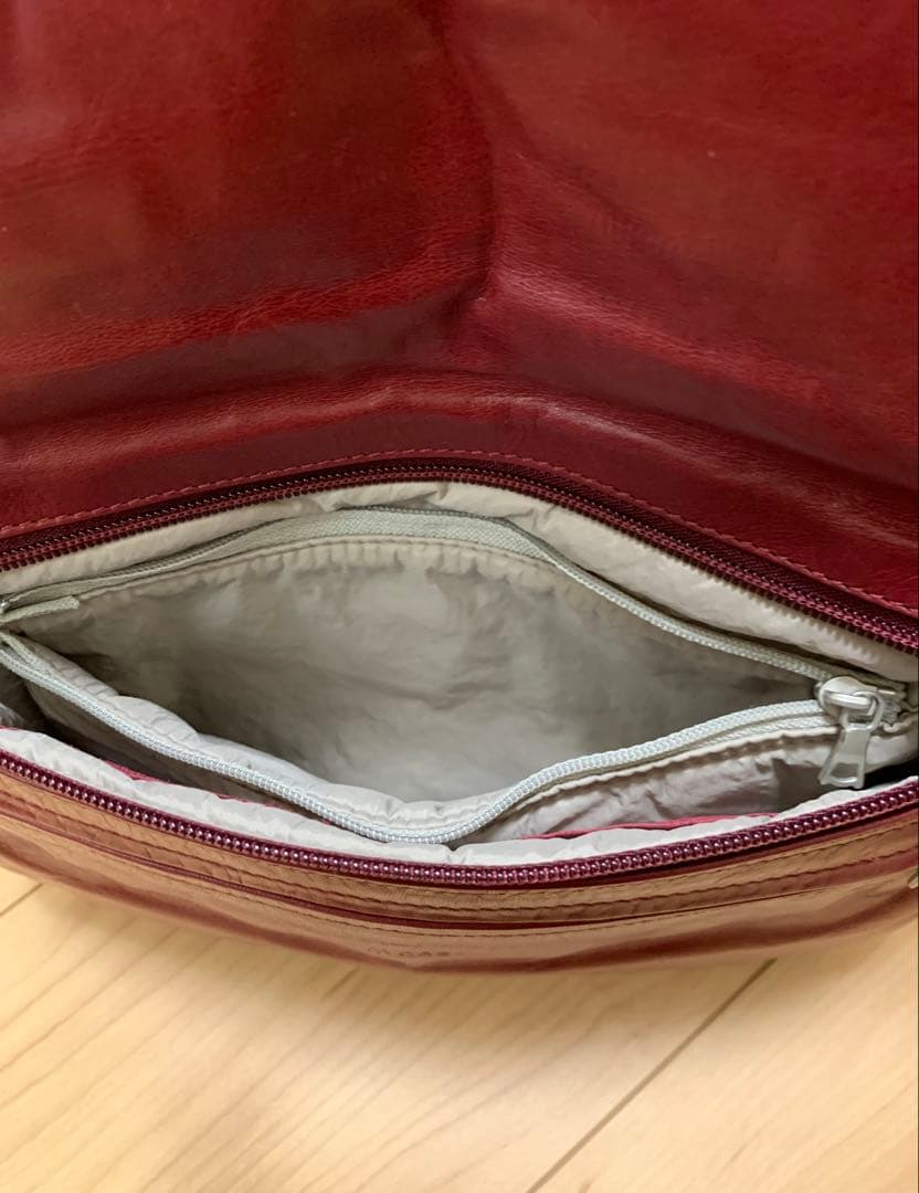 m0851 ショルダーバッグ　レッド　クラッチバッグ
