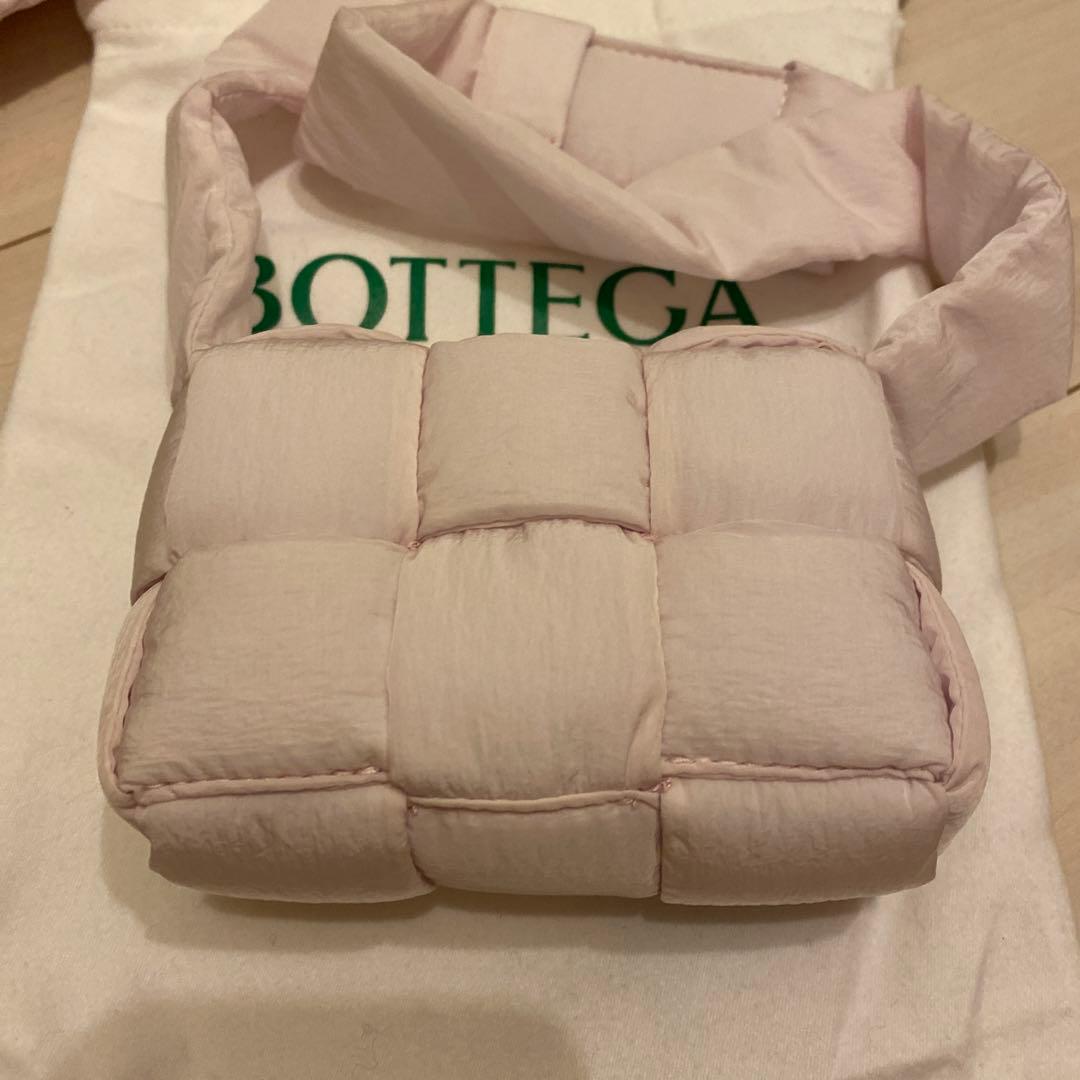 BOTTEGA VENETA ミニカセットバッグ