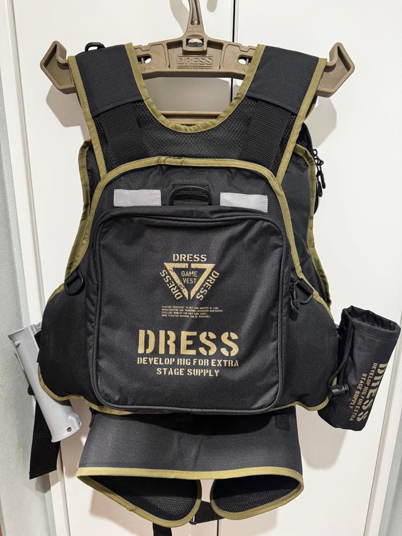 dress フィッシングゲームベスト　Airサポーター付き＋ロッドホルター