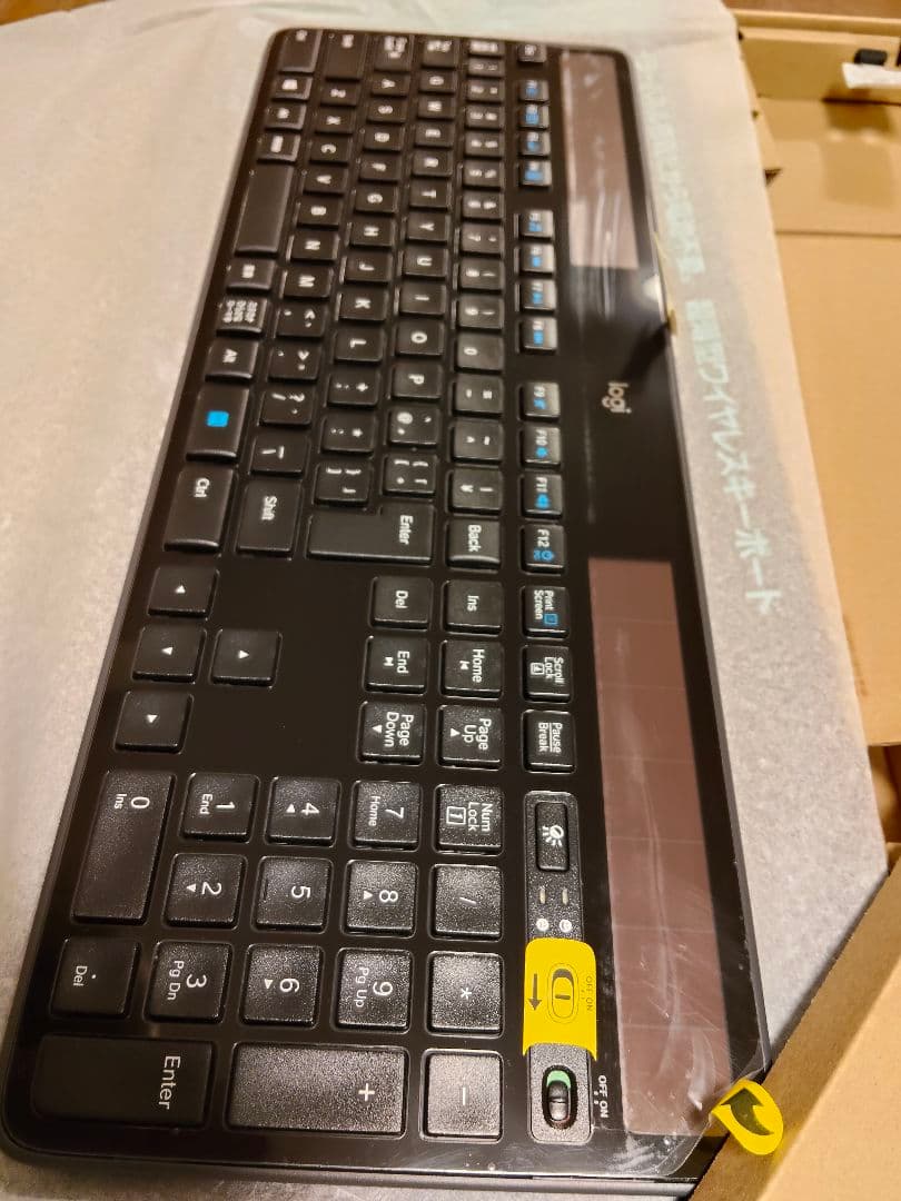 美品　logicool K750r ソーラーワイヤレスキーボード