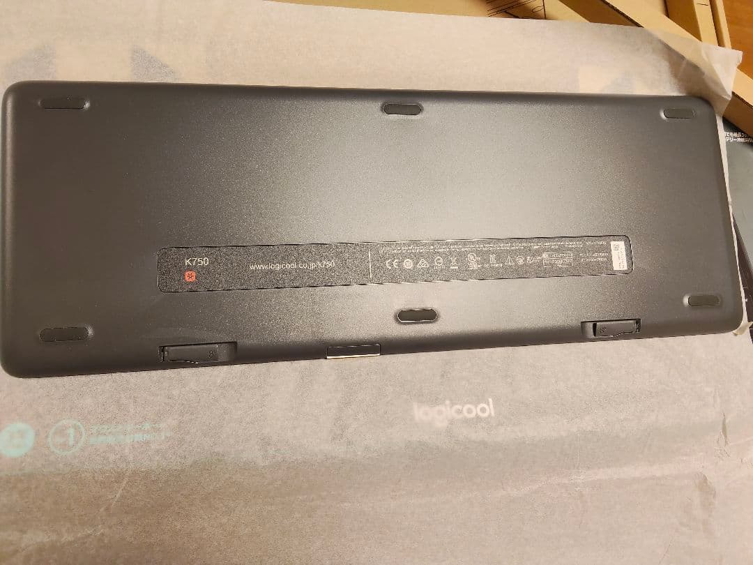 美品　logicool K750r ソーラーワイヤレスキーボード