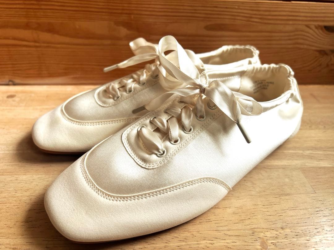 VIVAIA [Cristina] レースアップ サテン スニーカー　36.5