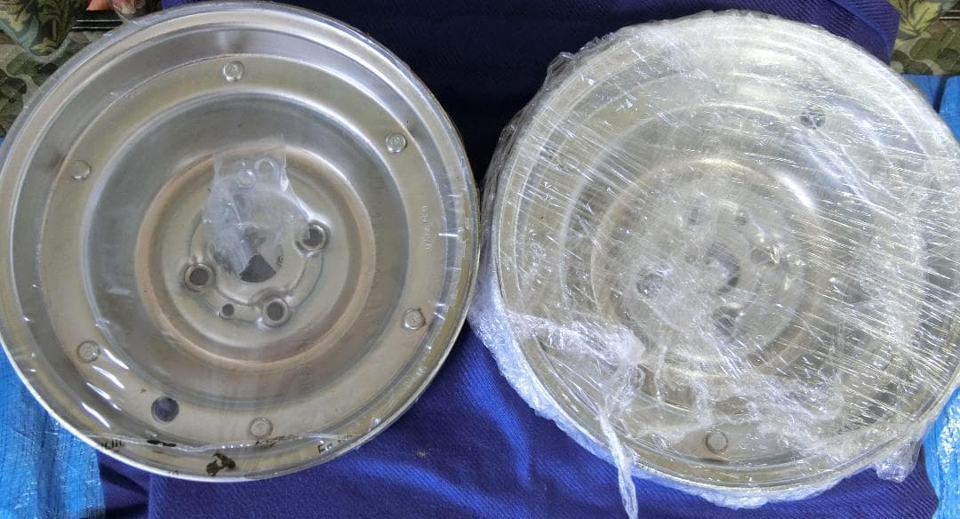 ベスパ Vespa 50/100用ホイール 2個セット　新品未使用品