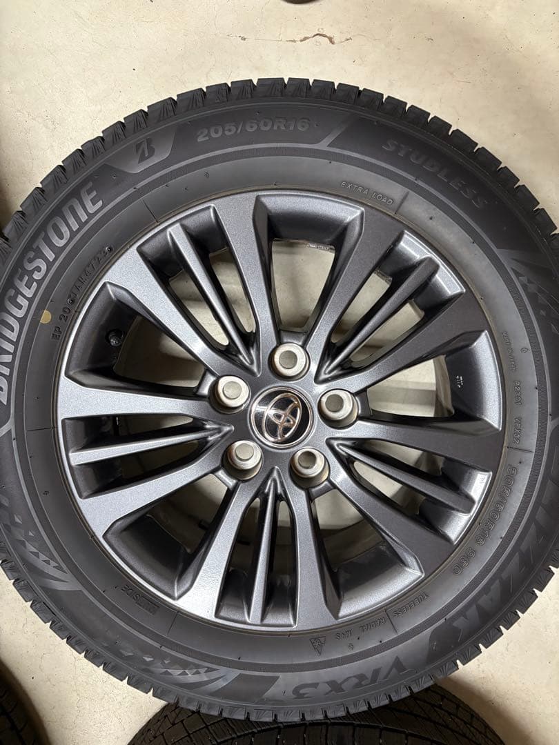 205/60R16 VRX3 90 ヴォクシー　純正ホイール