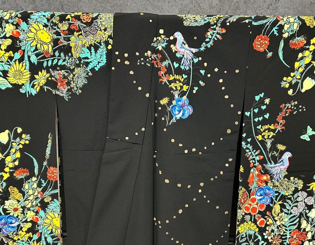 着物　振袖　Tsumori Chisato 黒地 鳥　リス　花 ポリエステル