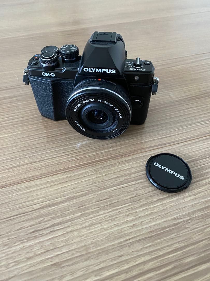 OLYMPUS OM-D E-M10 Mark II 本体 14-42mm