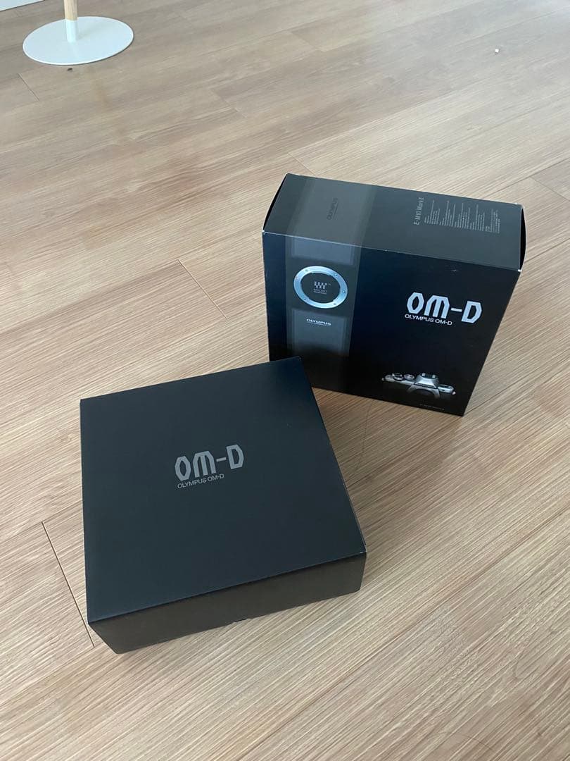 OLYMPUS OM-D E-M10 Mark II 本体 14-42mm