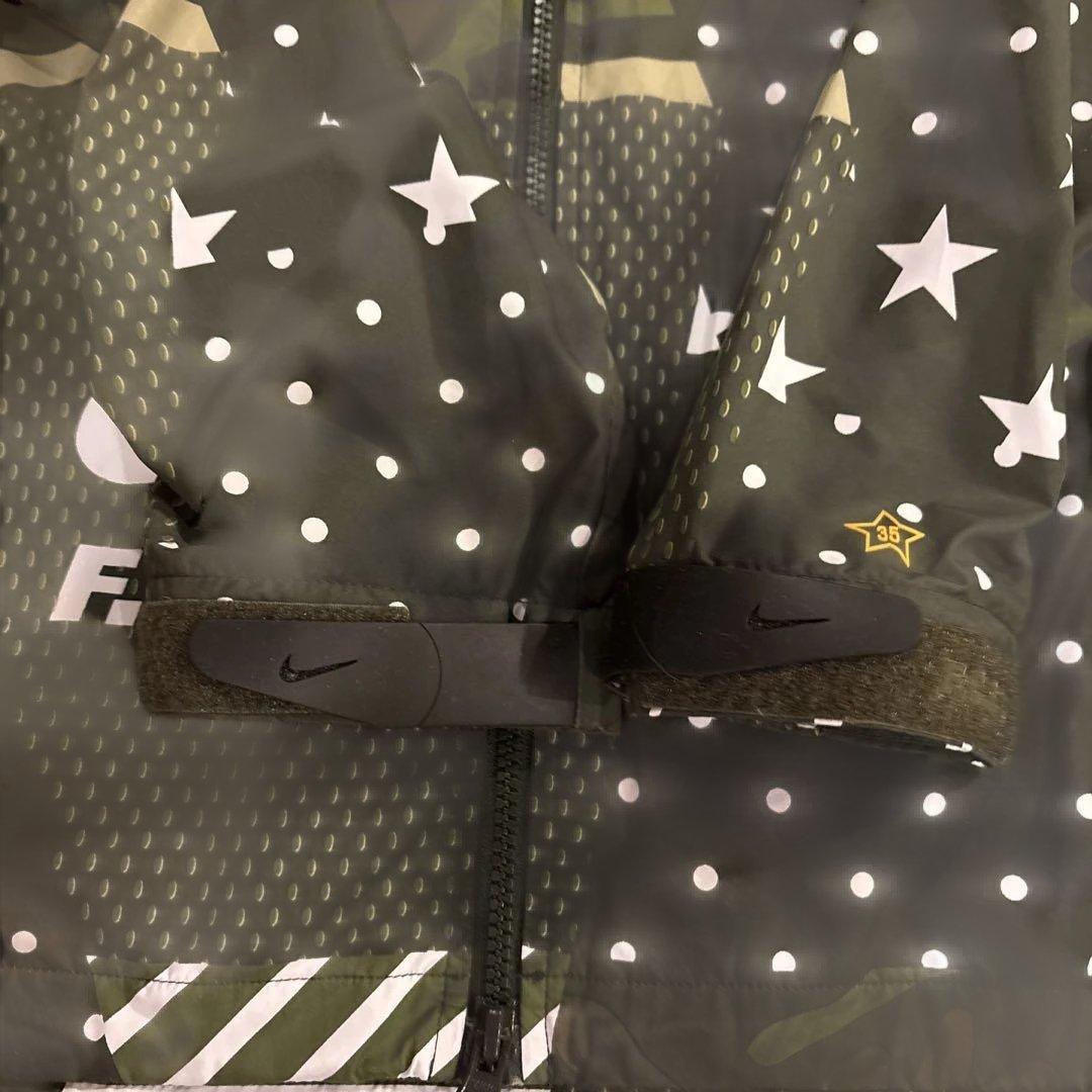 NIKE F.C.R.B ナイロンジャケット　M 迷彩柄　カモフラ　NIKE 星