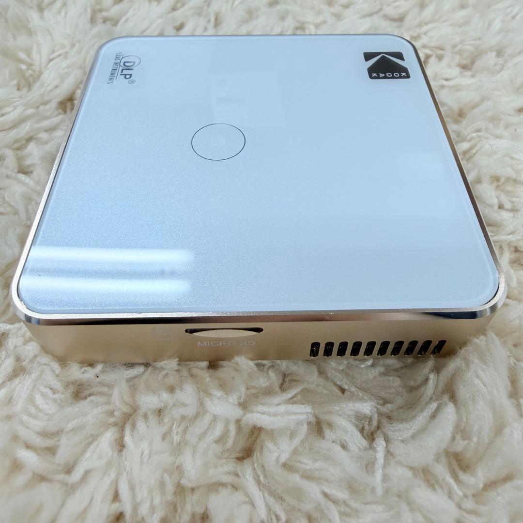 新品 Kodak Luma 75 ポケットプロジェクター HDMI　コダック